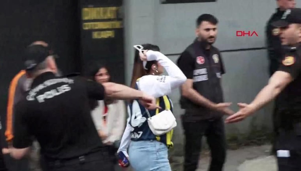Florya Metin Oktay Tesisleri'nde gerginlik: Fenerbahçe formalı taraftara tepki