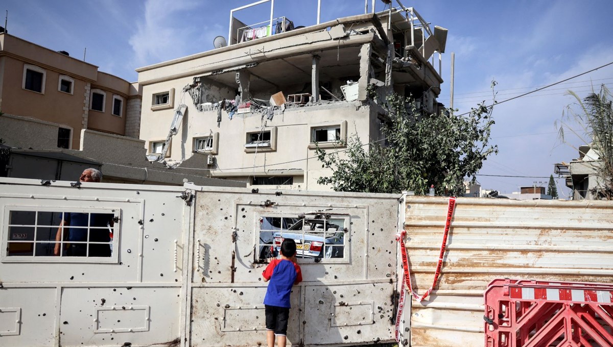 Lübnan Hizbullahı, Tel Aviv ve Hayfa'da İsrail üslerini vurdu: 11 yaralı