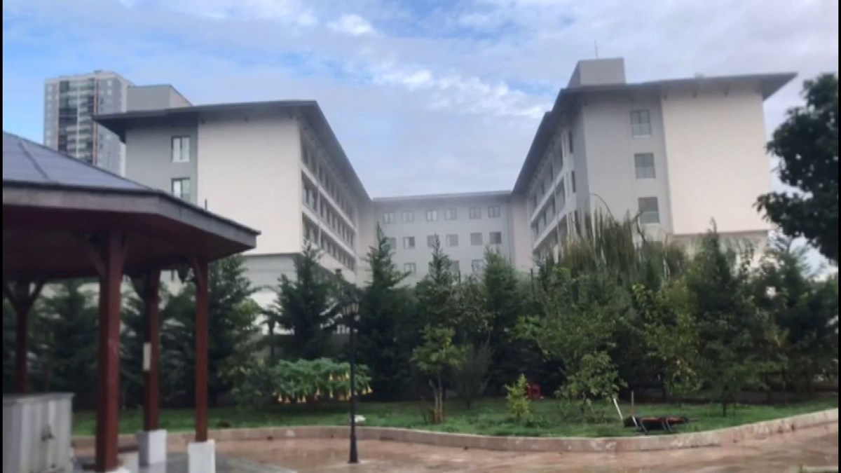Güngören'de okulda yangın Güngören'de okulda yangın