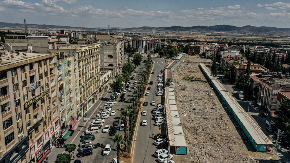 Depremin merkez üssünde molozların arasında ürünler filizlenmeye başladı - 10