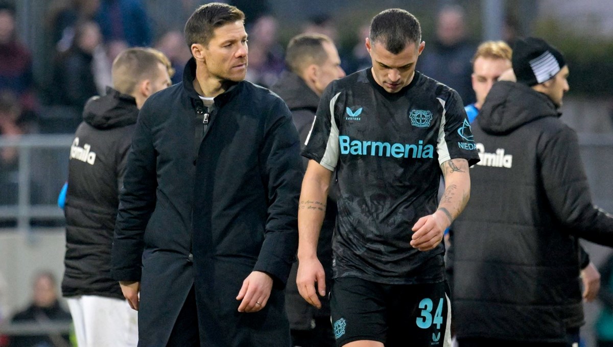 Galatasaray'dan sürpriz atak: Xabi Alonso'nun gözdesi Granit Xhaka için teklif Galatasaray'dan sürpriz atak: Xabi Alonso'nun gözdesi Granit Xhaka için teklif