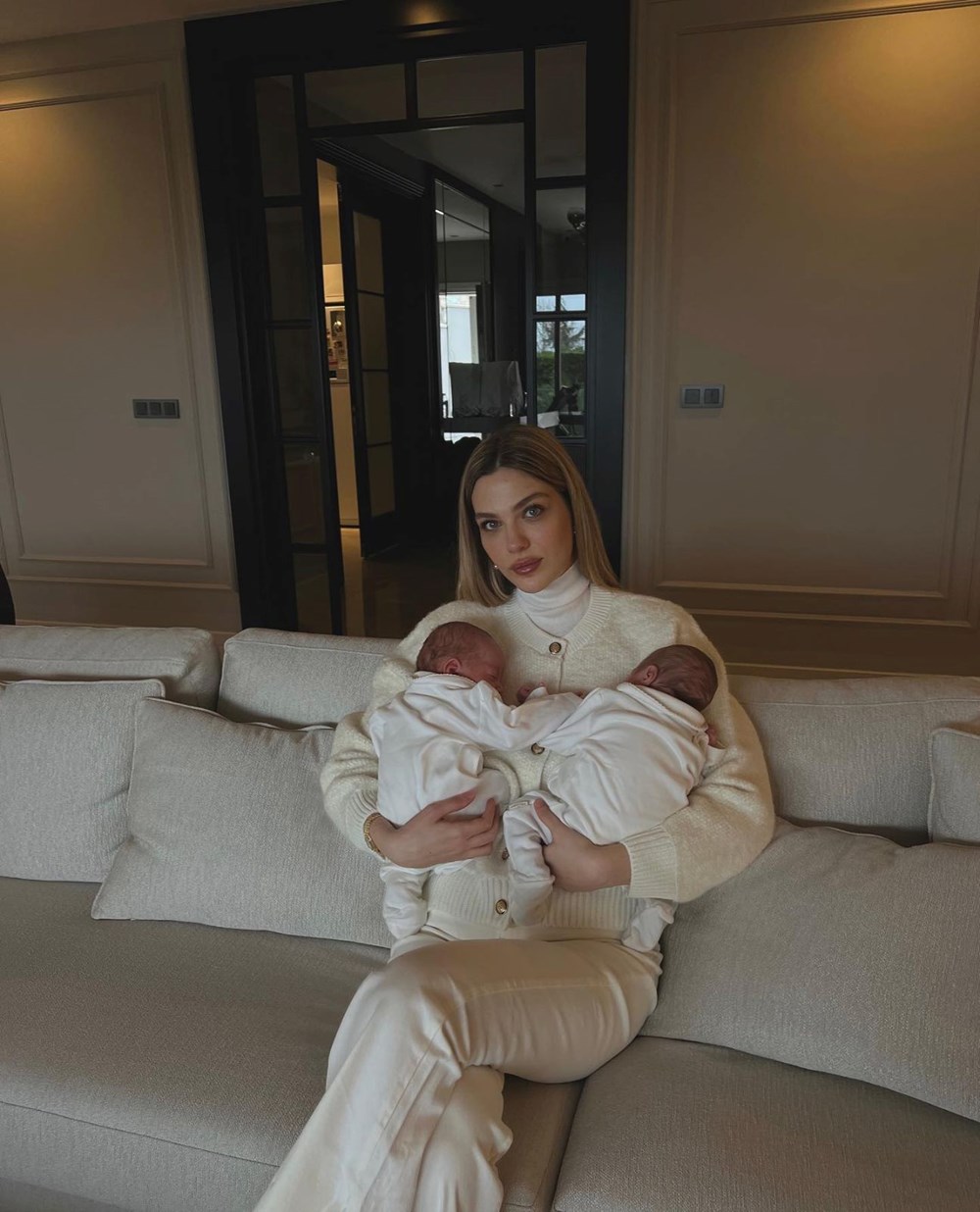 Yasemin Şefkatli ile İdo Tatlıses'in oğlu bir operasyon daha geçirecek - 4