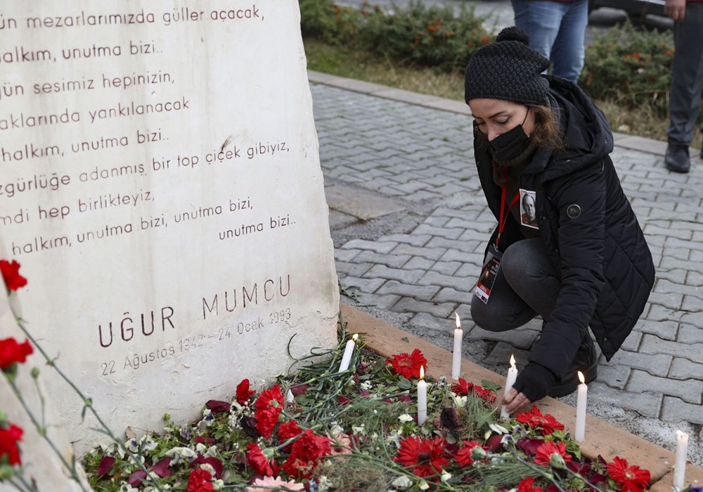 Gazeteci Uğur Mumcu suikastın 28. yılında kabri başında anıldı - 8