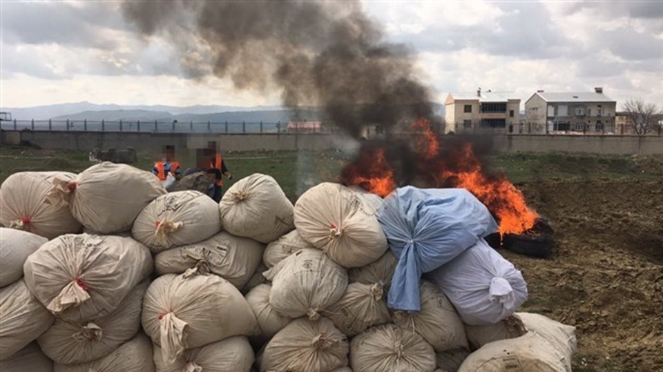 Diyarbakır'da 30 ton uyuşturucu yakılarak imha edildi - 1