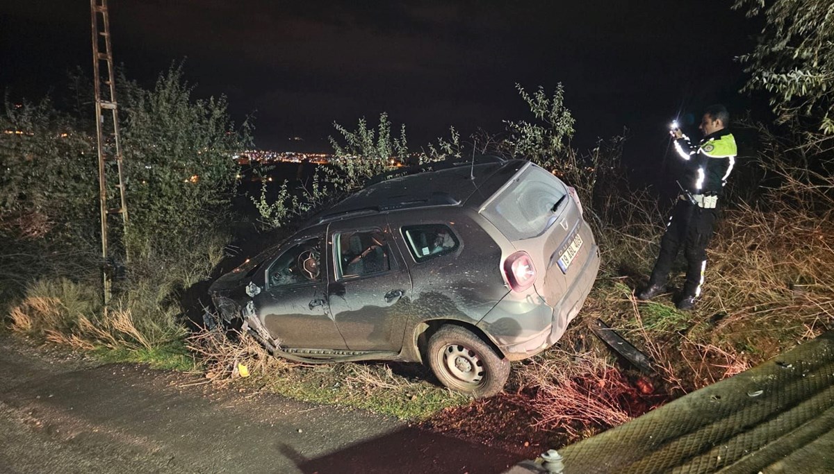 Çorum'da kaza yapan 4 kişi otomobili bırakıp kaçtı