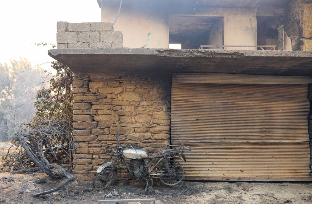 Manavgat'taki yangın evleri kül etti - 11