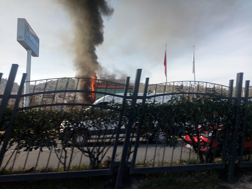 Avrasya Üniversitesi'nde yangın - 1