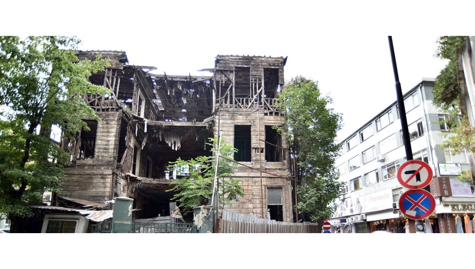 Tarihi konak gitti yerine otopark geldi
