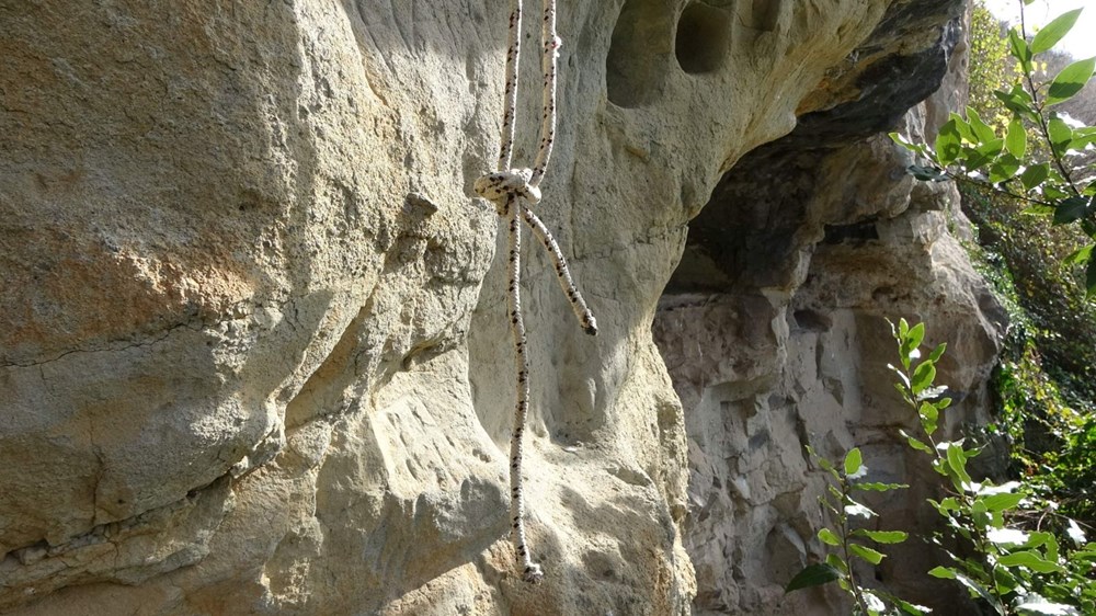 Kayalar oyularak yapılan Pedromida Kilisesi definecilerin hedefi haline geldi - 12