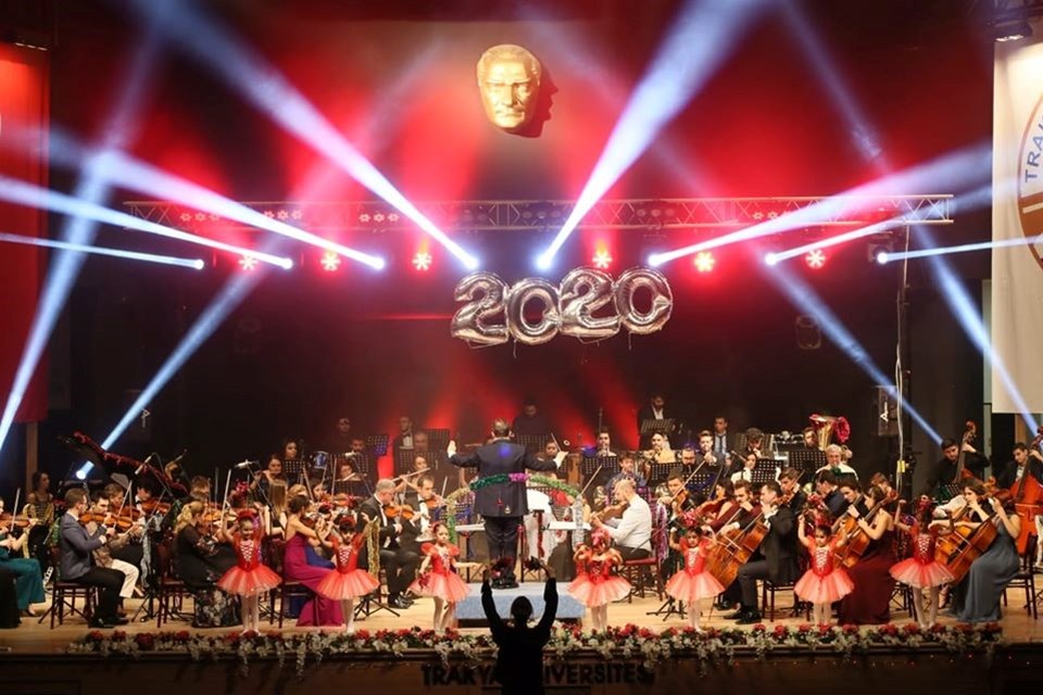 Trakya Üniversitesi Orkestrası'ndan bin öğrenciye eğitim desteği - 1