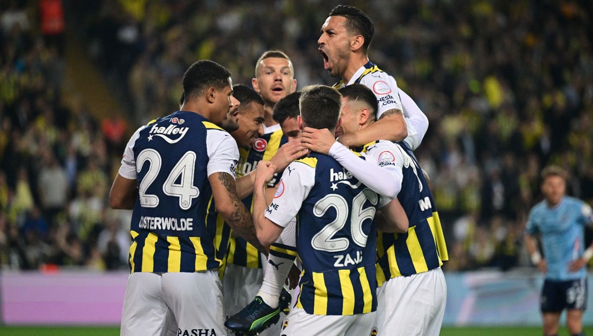Fenerbahçe Süper Lig'de Kayserispor'u konuk ediyor