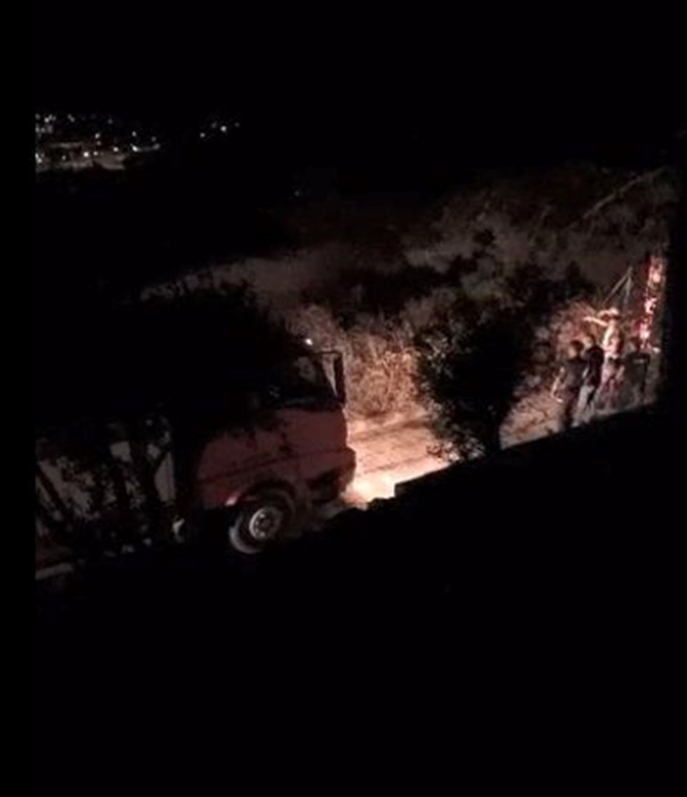 Bozcaada'yı yakacaktı! Otluk alanı ateşe veren şüpheli kamerada - 4