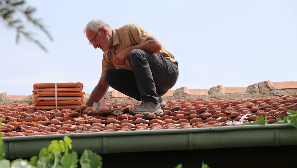 Evin çatısına roket düştü