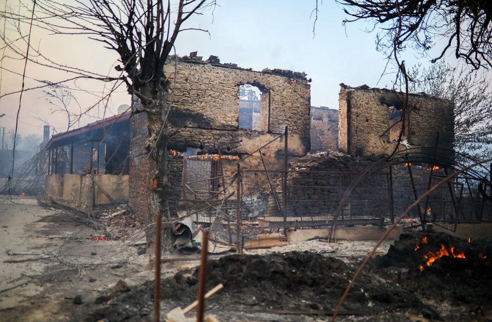 Manavgat'taki yangın evleri kül etti - 13