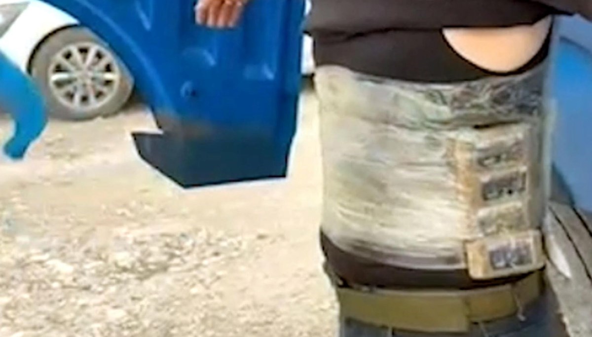 TIR şoförü beline sardığı uyuşturucuyla yakalandı TIR şoförü beline sardığı uyuşturucuyla yakalandı