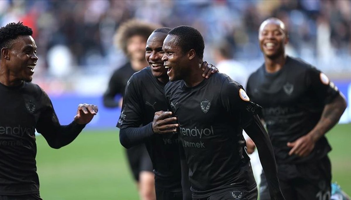 Süper Lig'de düşme hattı: Hatayspor kader maçına çıkıyor Süper Lig'de düşme hattı: Hatayspor kader maçına çıkıyor