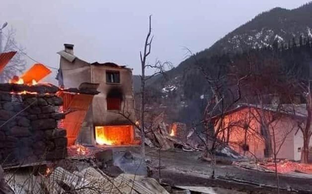 Artvin Şavşat'ta 6 ev yandı: 1 ölü, 1 kayıp - 2