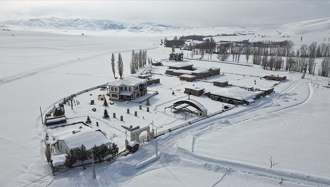 Kenan Yavuz Etnografya Müzesi beyaza büründü