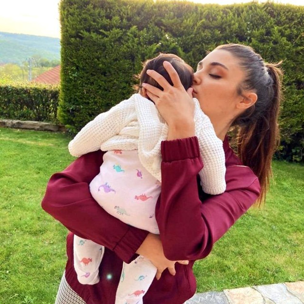 Hakan Sabancı ile aşk yaşayan Hande Erçel: Her ilişkinin en önemli noktası saygı - 8