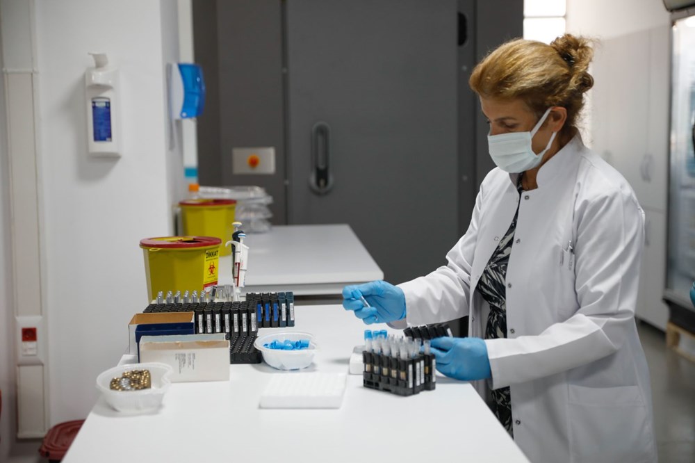 İstanbul'daki laboratuvarlarda 6 Eylül hazırlığı (Zorunlu PCR testi dönemi başlıyor) - 6