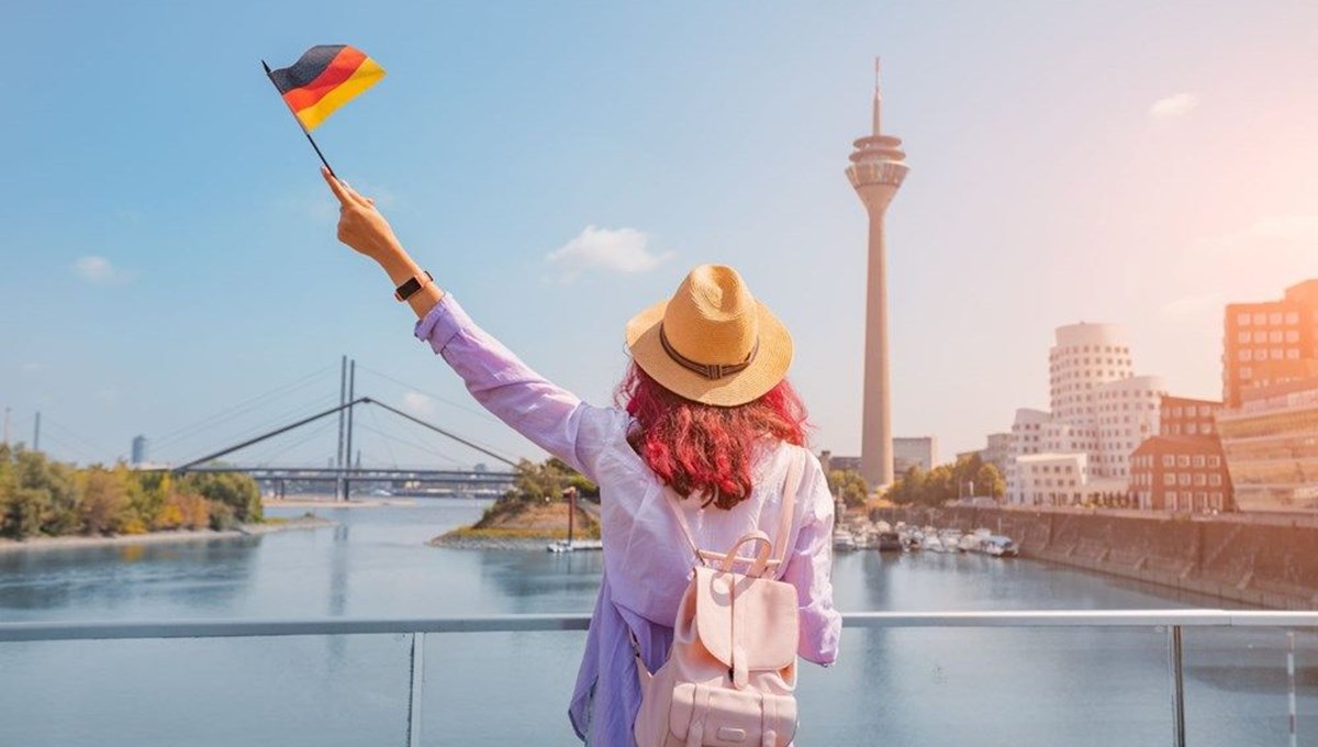 Almanya'da hükümet, yeni vatandaşlık yasasında anlaştı: Türkleri de yakından ilgilendiriyor Almanya'da hükümet, yeni vatandaşlık yasasında anlaştı: Türkleri de yakından ilgilendiriyor
