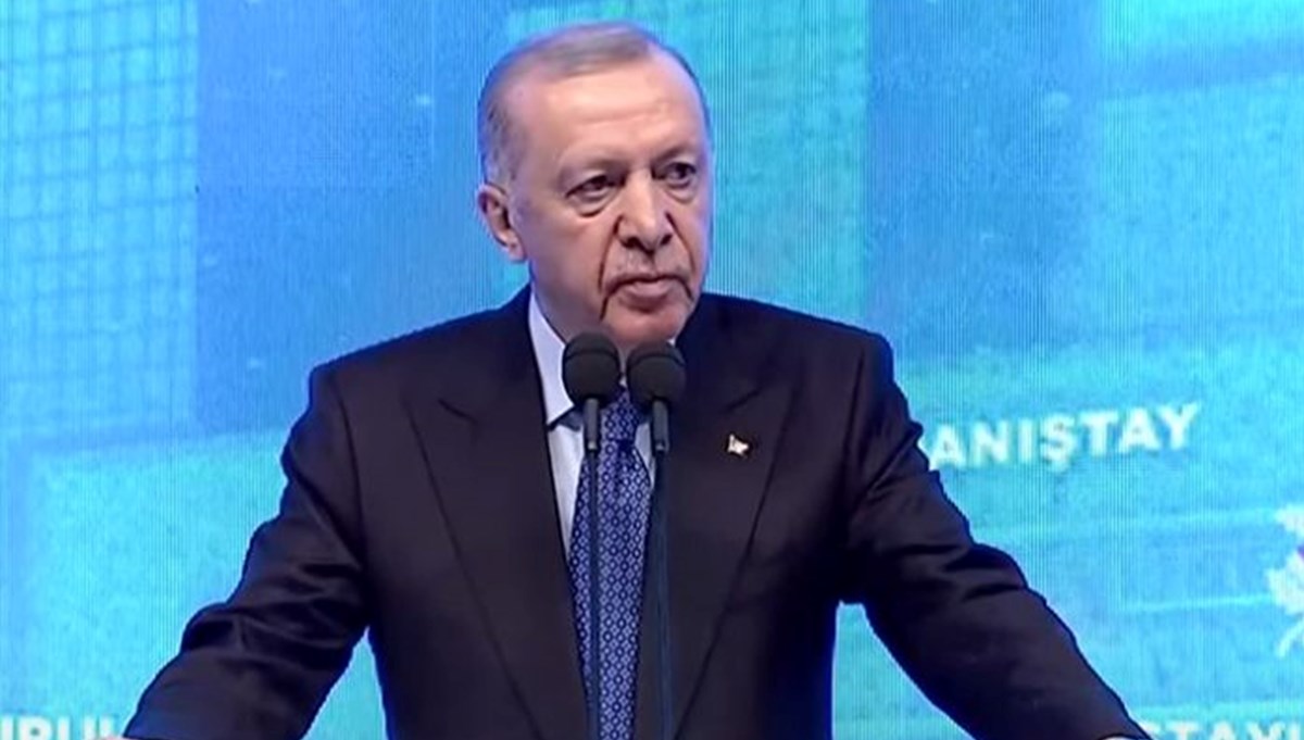 Cumhurbaşkanı Erdoğan’dan yeni anayasa mesajı: Sorunları öne sürerek gündemden düşürmek istenilmesini doğru bulmuyoruz Cumhurbaşkanı Erdoğan’dan yeni anayasa mesajı: Sorunları öne sürerek gündemden düşürmek istenilmesini doğru bulmuyoruz