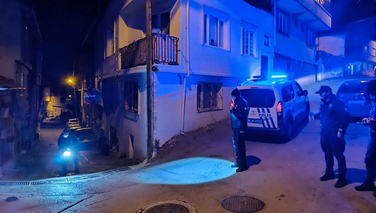 Sokakta yürürken silahlı saldırıya uğradı Sokakta yürürken silahlı saldırıya uğradı