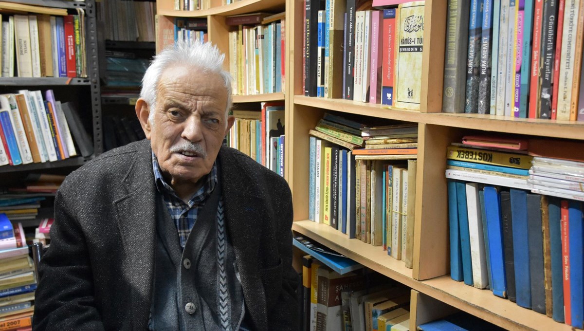 91 yaşındaki sahafın arşivi, meraklılarını bir araya getiriyor 91 yaşındaki sahafın arşivi, meraklılarını bir araya getiriyor