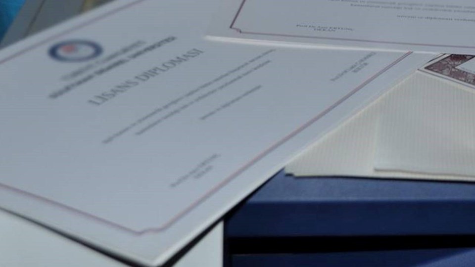 Ömer Fatih Sayan'dan 10 diploma iddialarına yanıt: Sahte belgelerle e-imza nasıl üretildi? - 2
