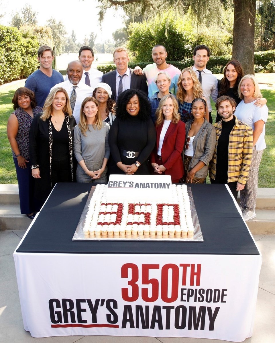 Grey’s Anatomy ekibi 350. bölümü kutladı - 1