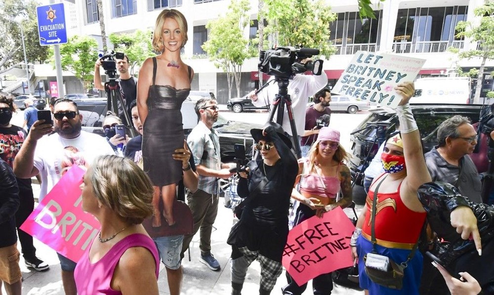 Britney Spears babasına açtığı vasilik davasında konuştu: Bana ilaçlar vererek beni uyuşturuyor - 7