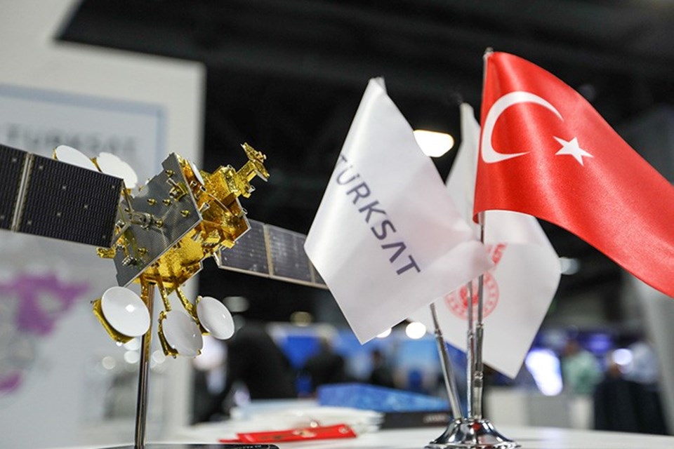 Türk firmaları dünyanın en büyük uydu fuarında - 1