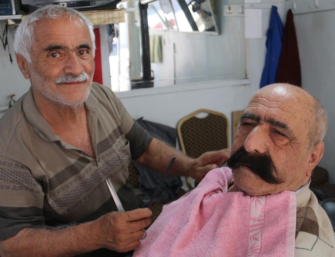 Sivas'ın en yaşlı berberi: Mahallenin en eskisi ünvanını taşıyor
