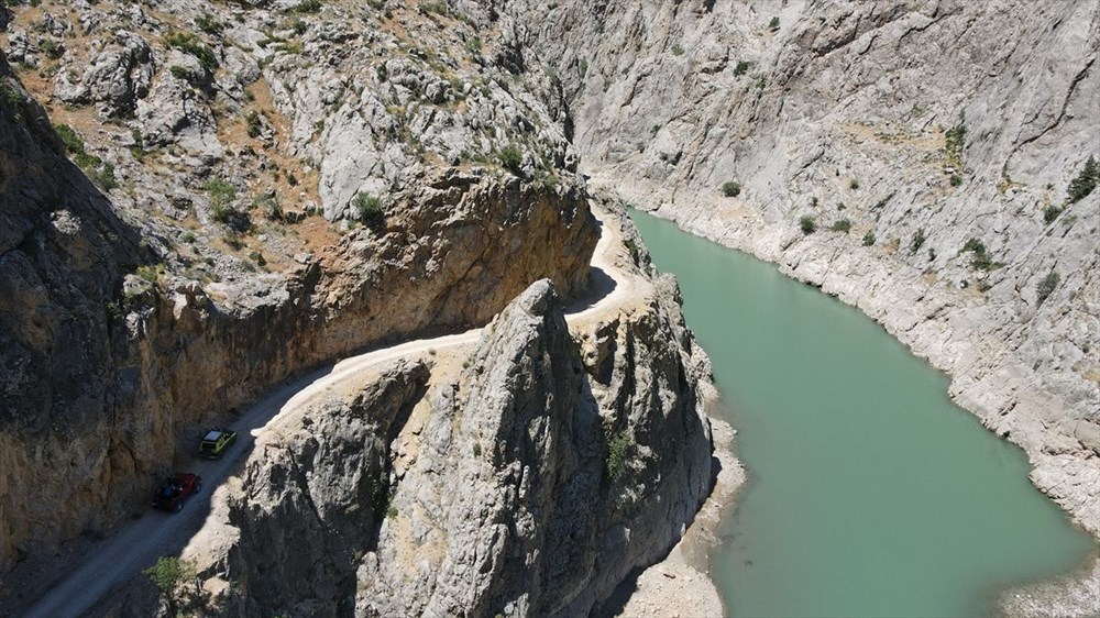 Erzincan'da yürekleri ağza getiren 'Taş Yolu': 132 yılda yapıldı - 17