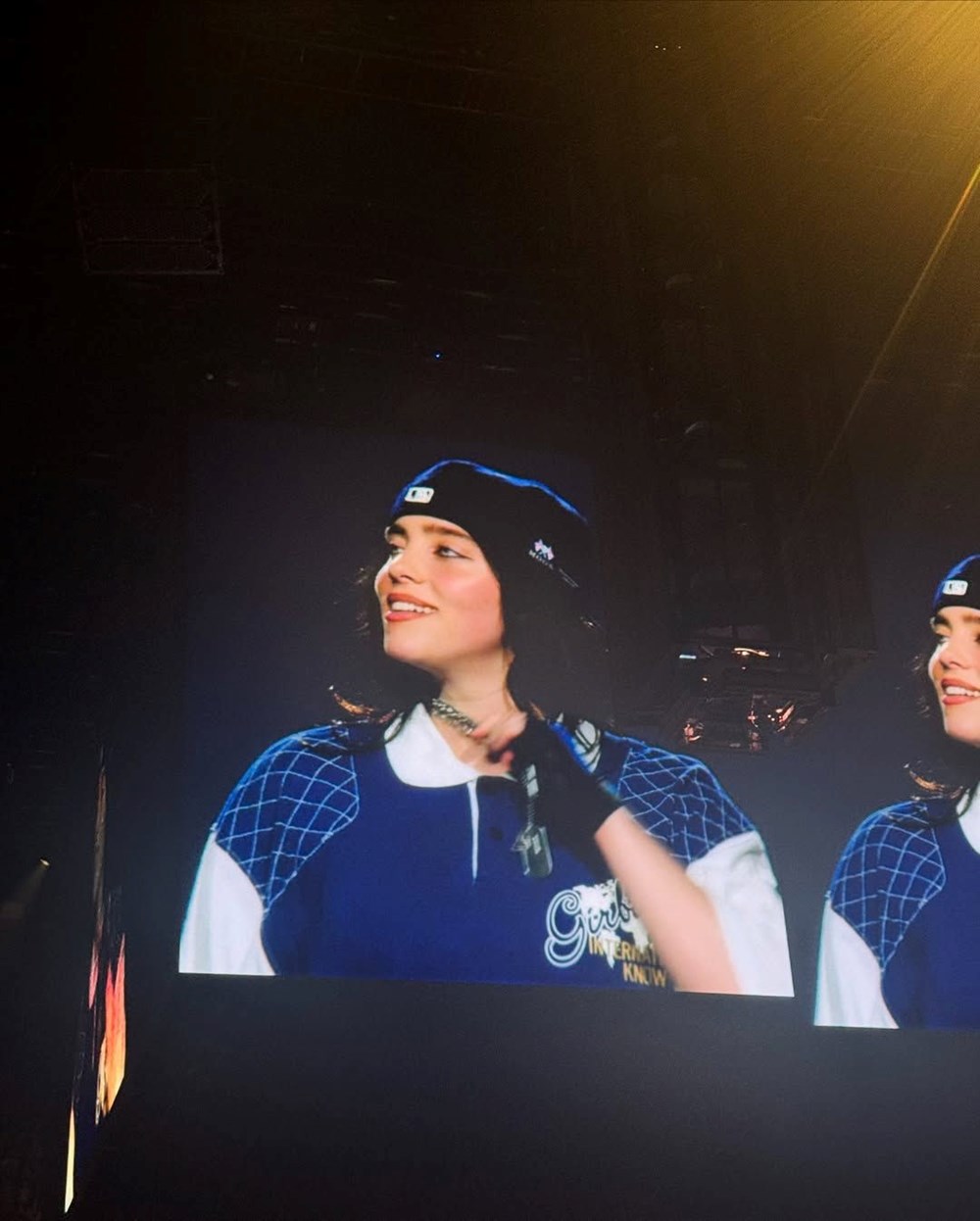 Berfu Yenenler'in büyük mutluluğu: Billie Eilish konserinden kareler - 6