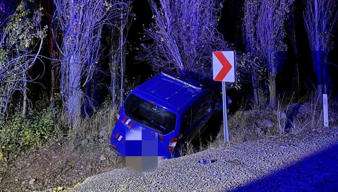 Jandarma aracı kaza yaptı, 4 asker yaralandı