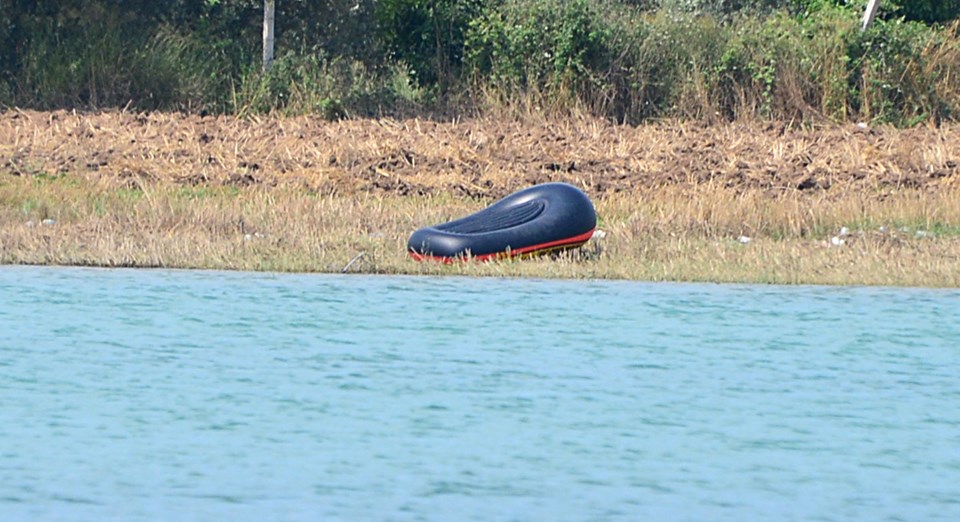 Adana'da şişme bot devrildi: 1 ölü - 1