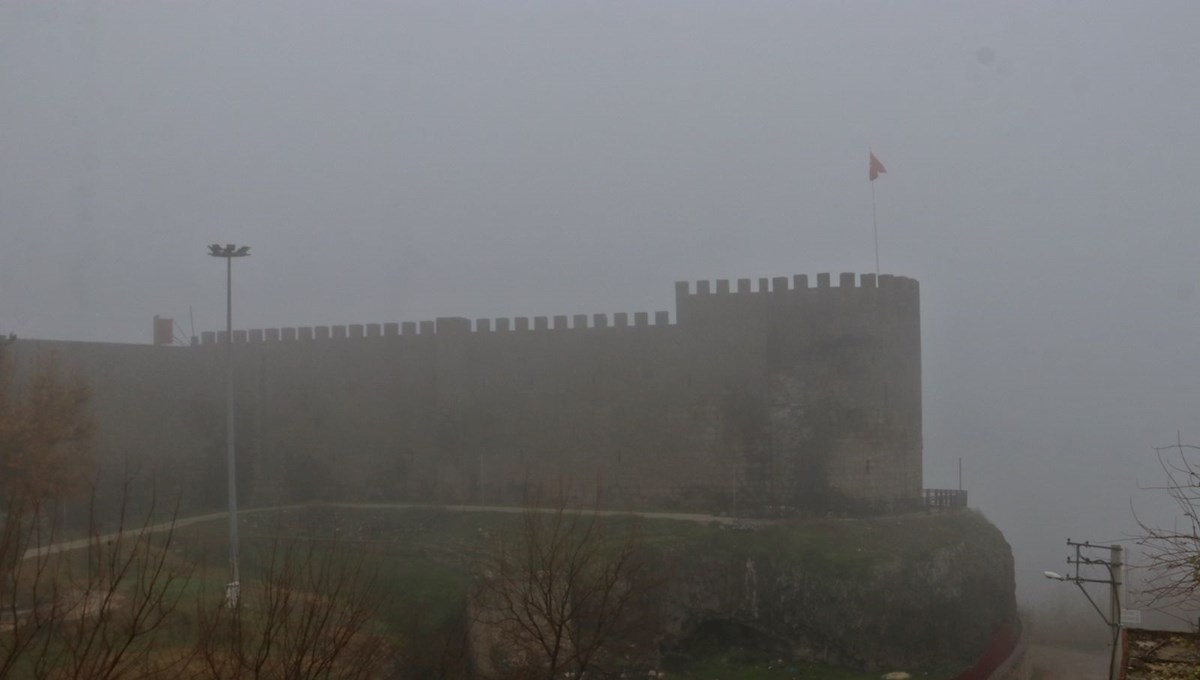 Diyarbakır’da uçuşlara sis rötarı