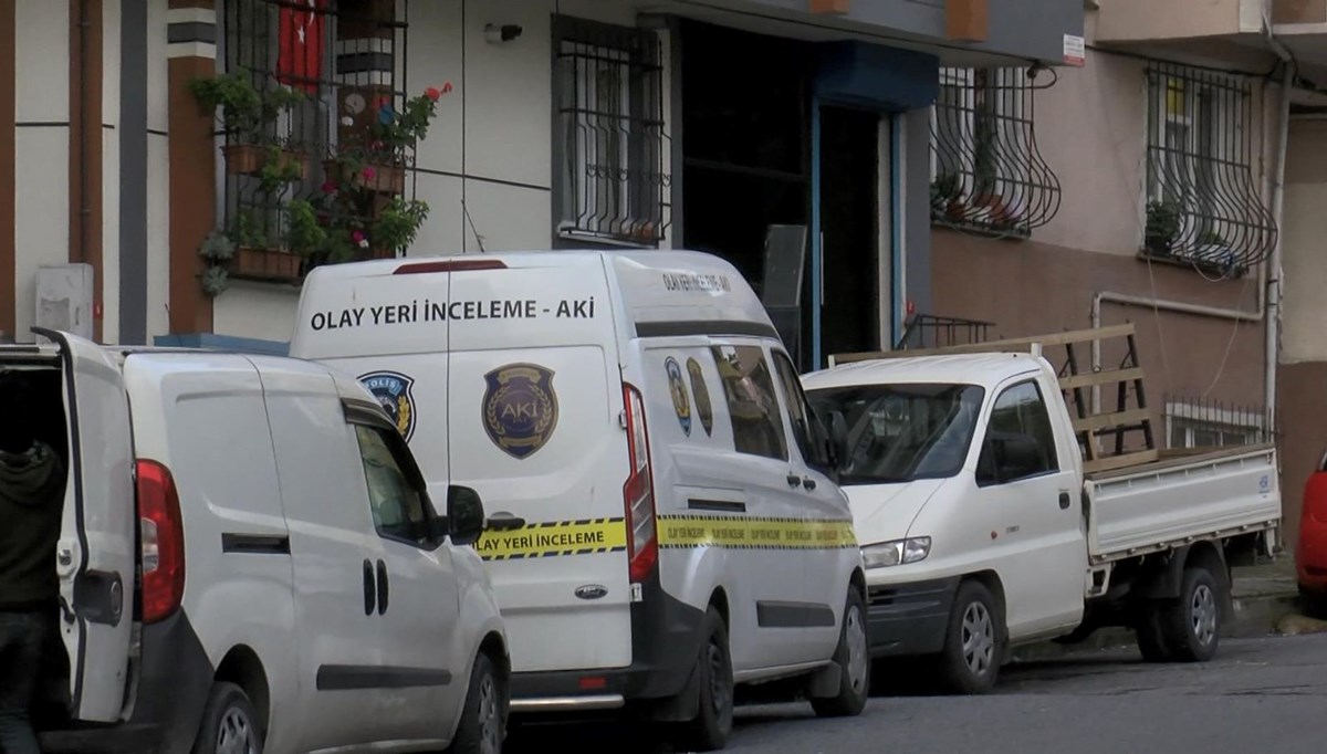 Eşini ve üvey kızını öldürüp intihar etti Eşini ve üvey kızını öldürüp intihar etti