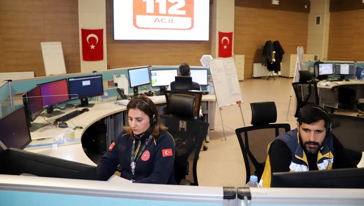 Panikleyen anneyi yönlendiren 112 çalışanı, bebeğinin hayatını kurtardı Panikleyen anneyi yönlendiren 112 çalışanı, bebeğinin hayatını kurtardı