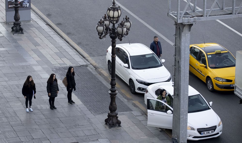 Saat 9'u 5 geçe hayat 1 dakika durdu - 10