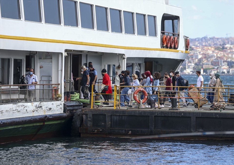 Salgın korkusu: İstanbul'da toplu taşıma yarı yarıya düştü - 2