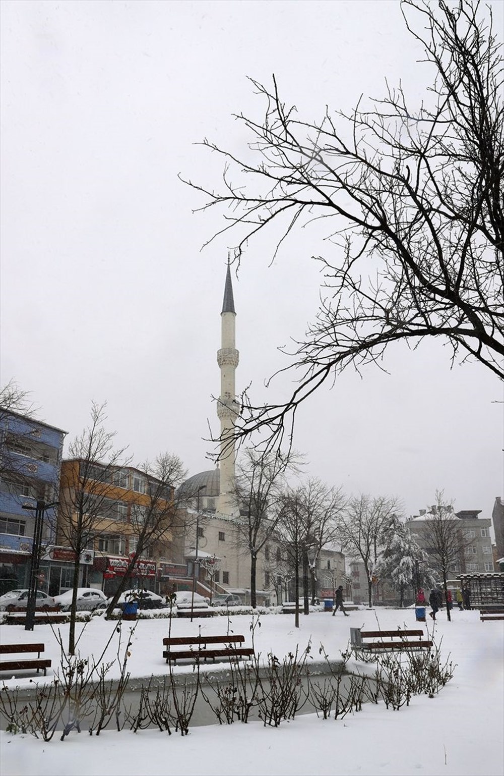 İstanbul'da kar yağışı devam ediyor - 4