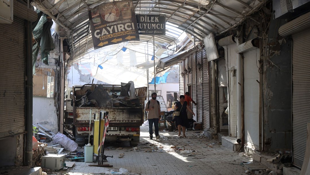 Depremin ardından Tarihi Uzun Çarşı’da restorasyon çalışması