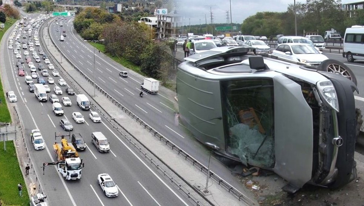 Takla atan araç FSM trafiğini kilitledi