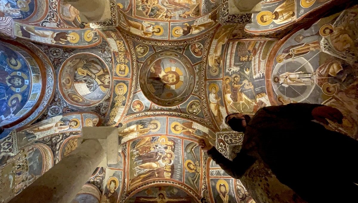 Göreme Açık Hava Müzesi'ndeki kilise ve şapeller ziyaretçilerini tarihi yolculuğa çıkarıyor Göreme Açık Hava Müzesi'ndeki kilise ve şapeller ziyaretçilerini tarihi yolculuğa çıkarıyor