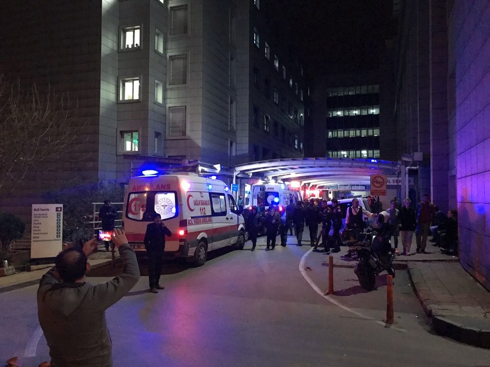 Bursa'da kavga ihbarına giden polis memuru başından vuruldu - 1