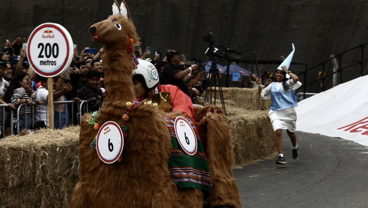 10 yıl sonra sevenleriyle buluştu...