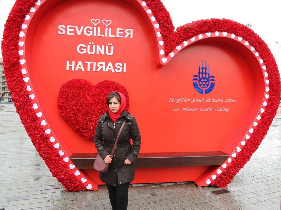 Taksim Meydanı'na "Sevgililer Günü" platformu - 1