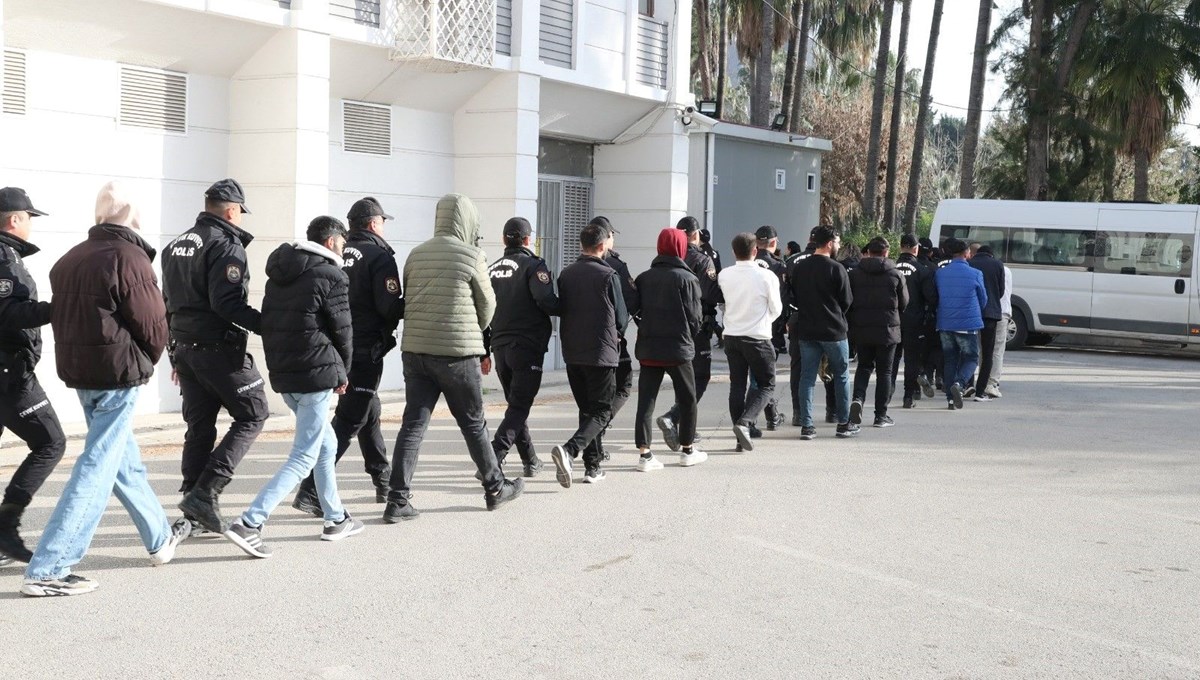 180 milyonluk sazan sarmalı operasyonu: 20 tutuklama 180 milyonluk sazan sarmalı operasyonu: 20 tutuklama